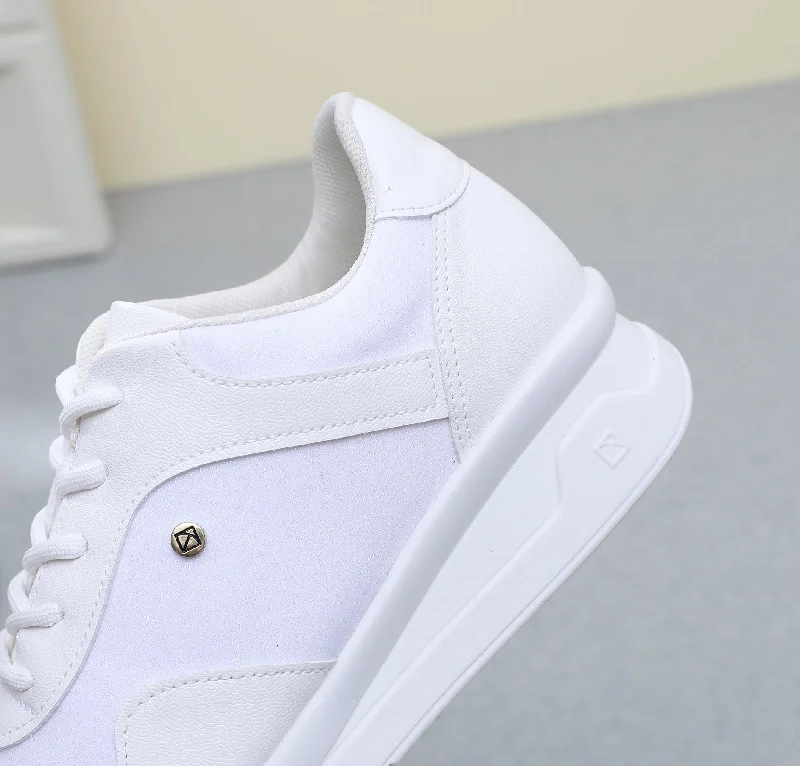 Luxe Comfort Lace-Up Sneakers (996.036)