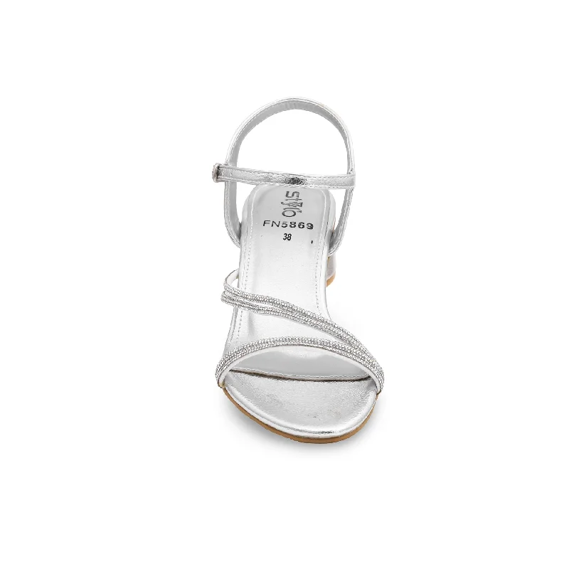 silver-fancy-sandal-fn5869